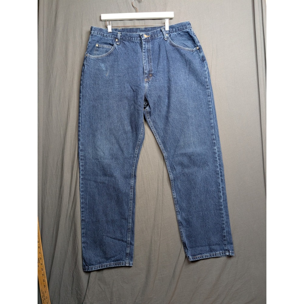 Wrangler Authentic Jeans Mens 40x32 Regular Fit Straight Leg Blue Denim